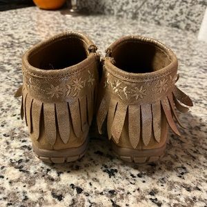 Kids shoes, great condition